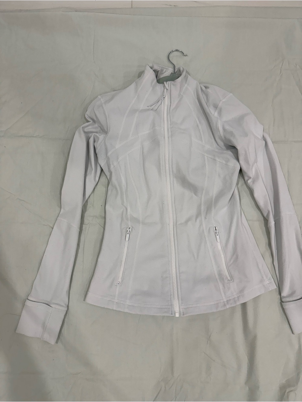 Lululemon athletica Women’s white track Jacket size 6 full zip pockets